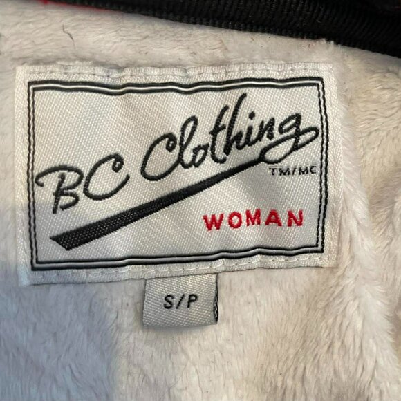 B.C Clothing Red plaid fleece woman's jacket with pearl snap buttons S. small. - Picture 4 of 6